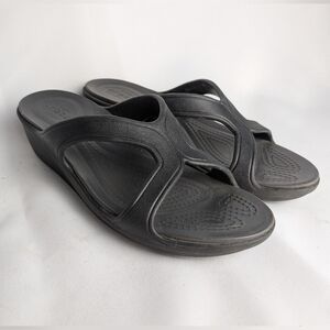 CROCS Women Wedge Sandals Size 6 Dark Gray Black Color